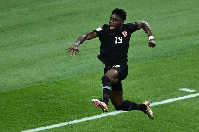 女侠宁中则肥臀迎合耸动腰